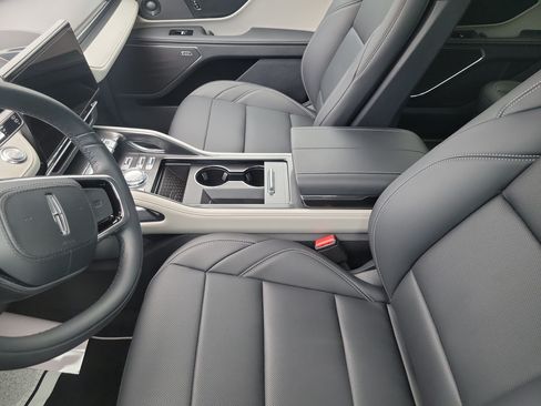 Certified 2025 Lincoln Nautilus Premier w/ Equipment Group 102A AWD/4WD image 13