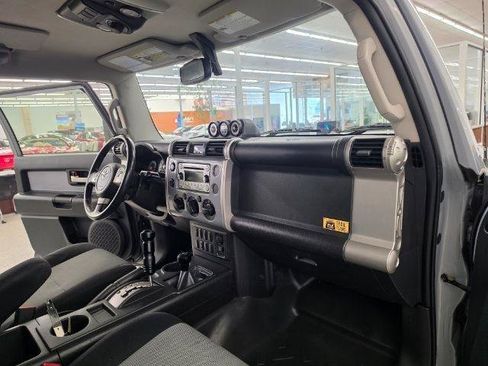 Used 2013 Toyota FJ Cruiser 4WD w/ Trail Teams Special Edition image 8