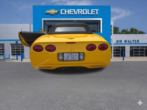 Used 2004 Chevrolet Corvette Convertible w/ Preferred Equipment Group image 25