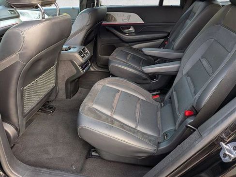 Used 2024 Mercedes-Benz GLS 63 AMG 4MATIC image 24
