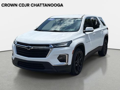 Used 2023 Chevrolet Traverse LS w/ Safety Package FWD image 9