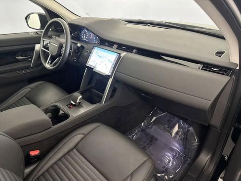 Used 2025 Land Rover Discovery Sport S image 29