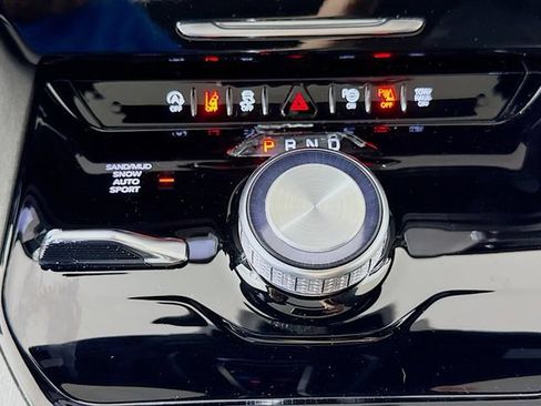 New 2026 Jeep Grand Wagoneer 4WD image 17
