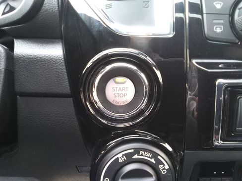 Used 2023 Nissan Titan Platinum Reserve w/ Moonroof Package image 17