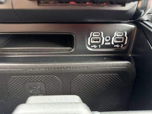 Used 2024 RAM 2500 Laramie w/ Night Edition image 33