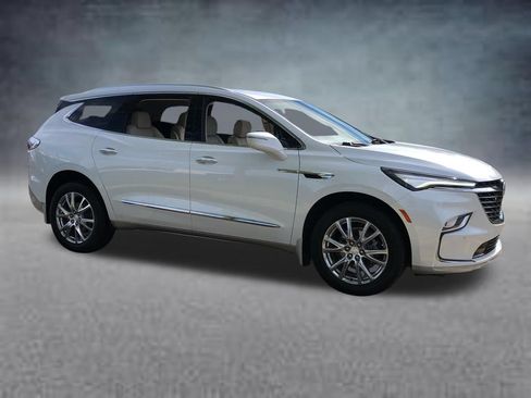 Used 2022 Buick Enclave Premium w/ Surround and Sites Package FWD image 16