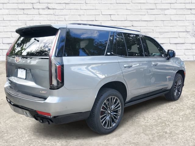 Used 2024 Cadillac Escalade V AWD/4WD image 4