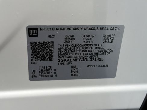 Used 2024 GMC Terrain SLE image 37