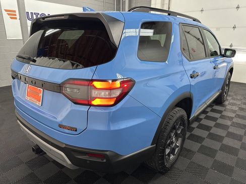 Used 2024 Honda Pilot TrailSport image 10
