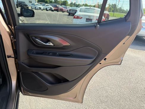 Used 2018 GMC Terrain SLT w/ Preferred Package FWD image 19