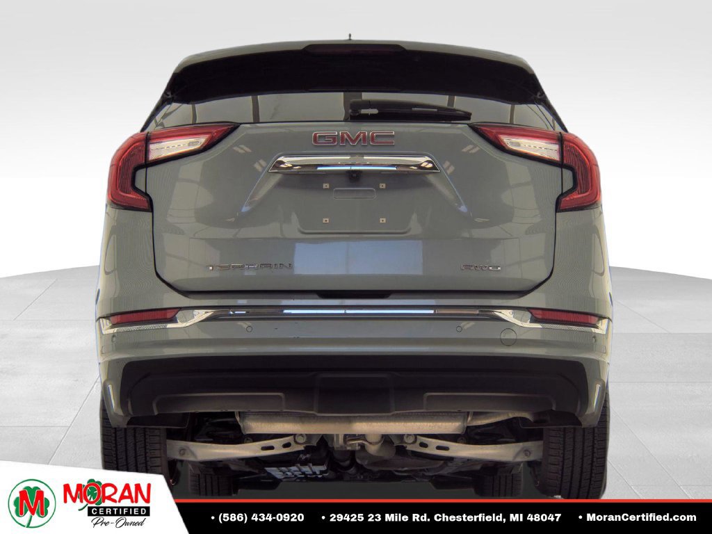 Used 2023 GMC Terrain Denali w/ Denali Premium Package AWD/4WD image 7