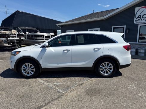 Used 2019 Kia Sorento AWD image 2