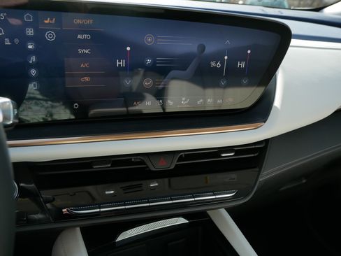 New 2026 Buick Envision Avenir image 8