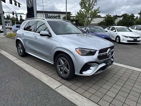Used 2024 Mercedes-Benz GLE 350 4MATIC image 3