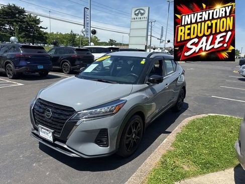 Used 2021 Nissan Kicks SR w/ SR Premium Package FWD image 3