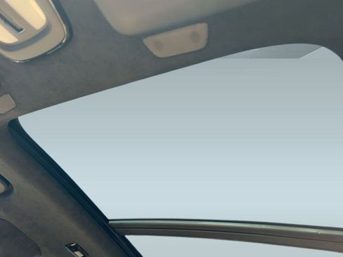 Certified 2024 Volvo XC90 B6 Ultimate w/ Lounge Package image 15