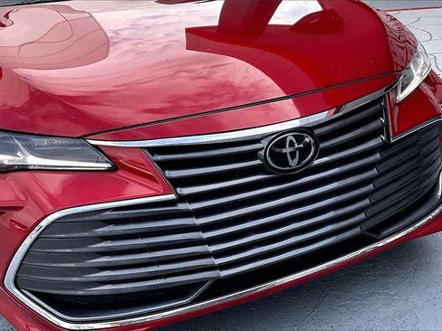 Used 2021 Toyota Avalon Limited image 28