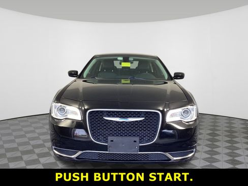 Used 2015 Chrysler 300 Limited image 7