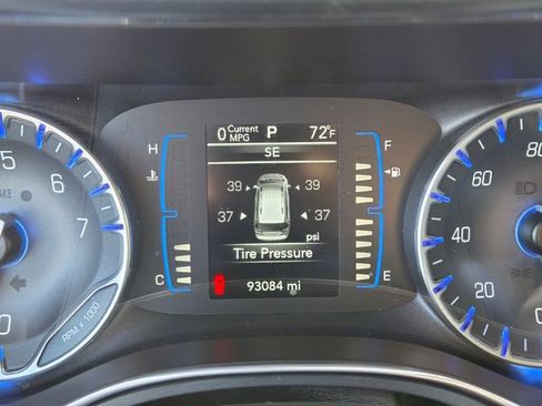 Used 2019 Chrysler Pacifica Touring-L w/ Premium Audio Group FWD image 21