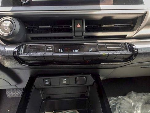 Certified 2024 Toyota Prius LE FWD image 20