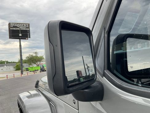 Used 2021 Jeep Gladiator Sport AWD/4WD image 37