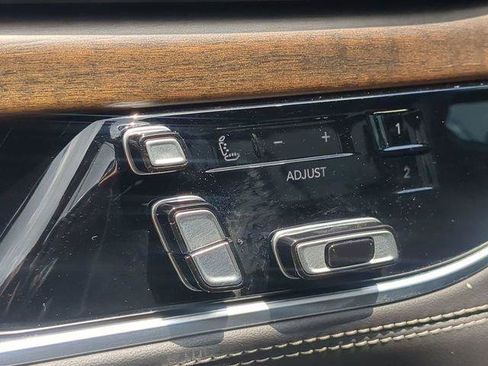 Certified 2023 Jeep Grand Wagoneer 4WD image 24