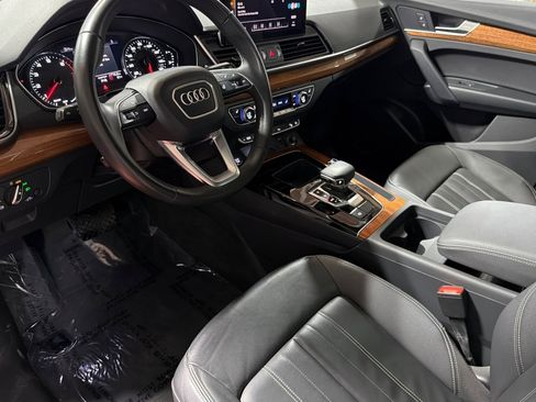 Used 2023 Audi Q5 2.0T Premium w/ Convenience Package AWD/4WD image 9