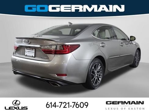 Used 2016 Lexus ES 350 w/ Premium Package w/Wood Trim FWD image 9