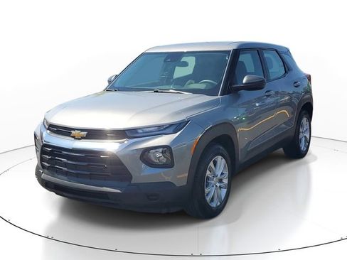 Certified 2023 Chevrolet TrailBlazer LS FWD image 2