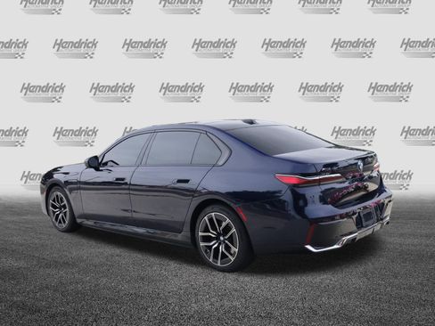 Used 2024 BMW 750e xDrive AWD/4WD image 7