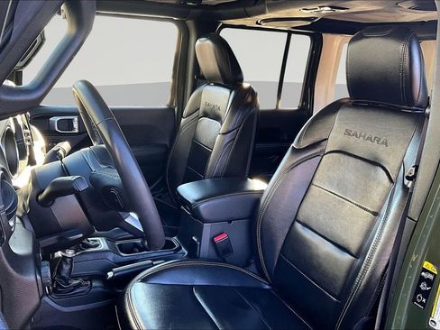 Used 2023 Jeep Wrangler Unlimited Sahara w/ Cold Weather Group image 20