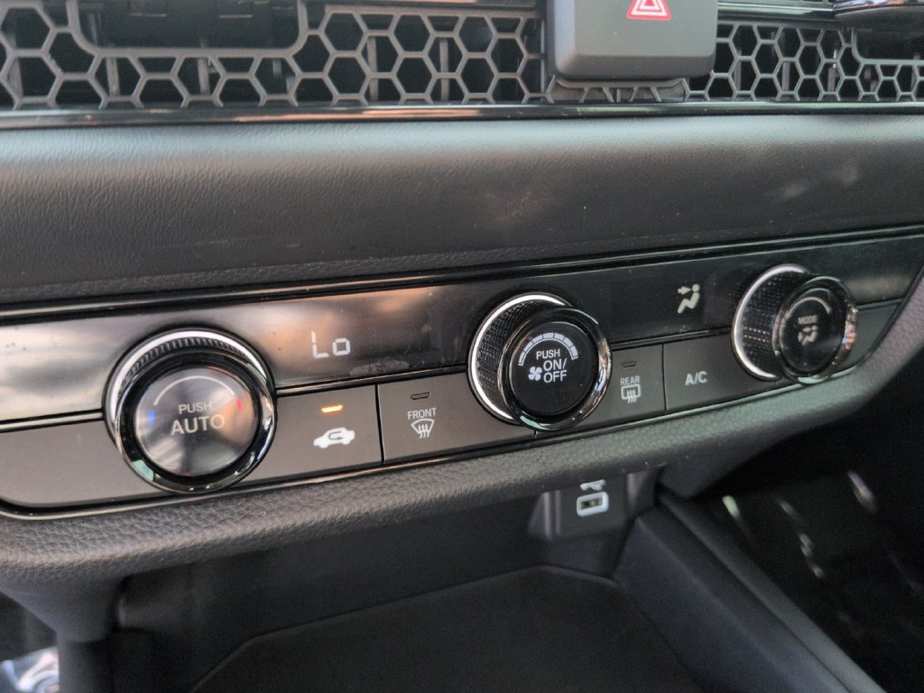 Used 2024 Honda HR-V LX image 16