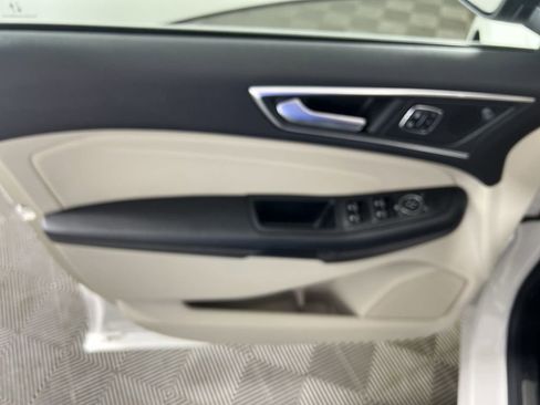 Used 2022 Ford Edge Titanium AWD/4WD image 22