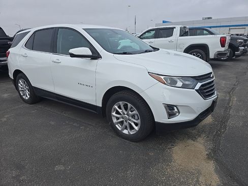 Used 2019 Chevrolet Equinox LT image 2