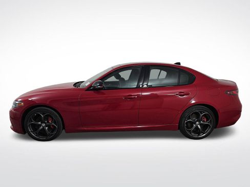 Used 2025 Alfa Romeo Giulia AWD image 4