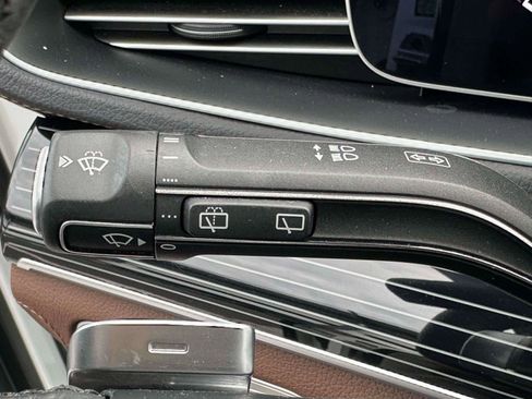 Certified 2024 Mercedes-Benz GLS 450 4MATIC image 21