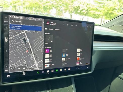 Used 2024 Tesla Model X AWD/4WD image 31