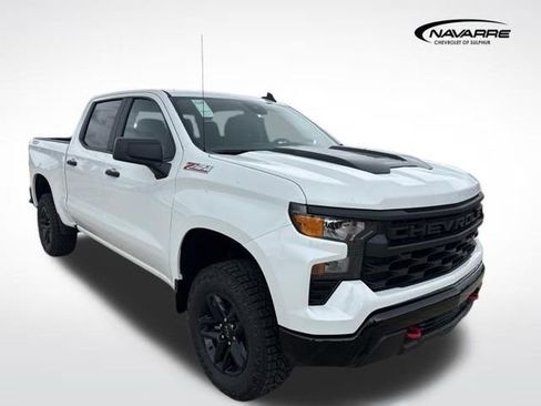 New 2026 Chevrolet Silverado 1500 Custom Trail Boss AWD/4WD image 1