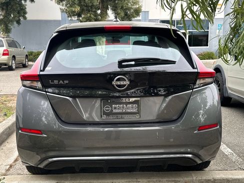 Certified 2025 Nissan Leaf S FWD image 6