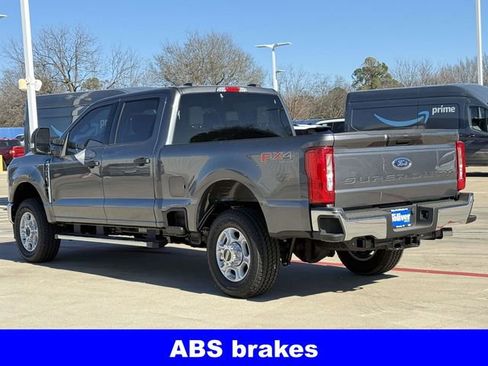 New 2026 Ford F250 XLT w/ FX4 Off-Road Package image 7