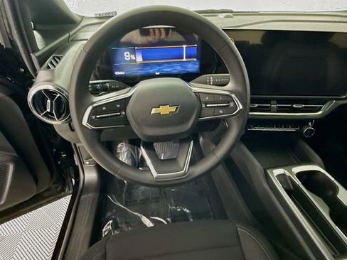 New 2026 Chevrolet Equinox EV LT image 13