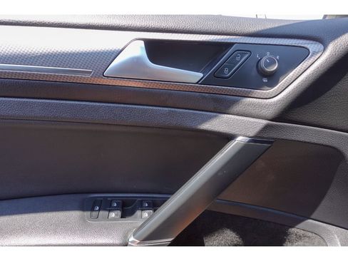 Used 2019 Volkswagen Golf Alltrack S AWD/4WD image 12
