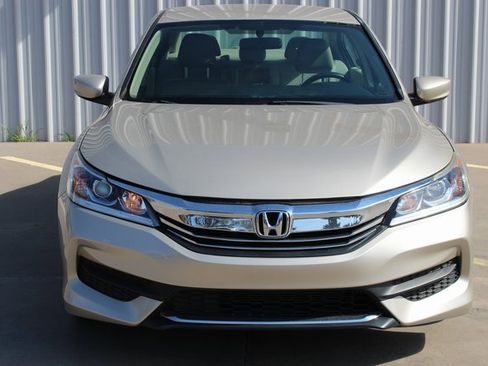 Used 2016 Honda Accord LX image 5