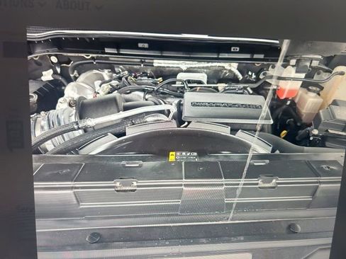 Used 2024 Chevrolet Silverado 2500 LTZ w/ LTZ Convenience Package image 11