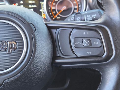 Used 2023 Jeep Wrangler Unlimited Sport image 29