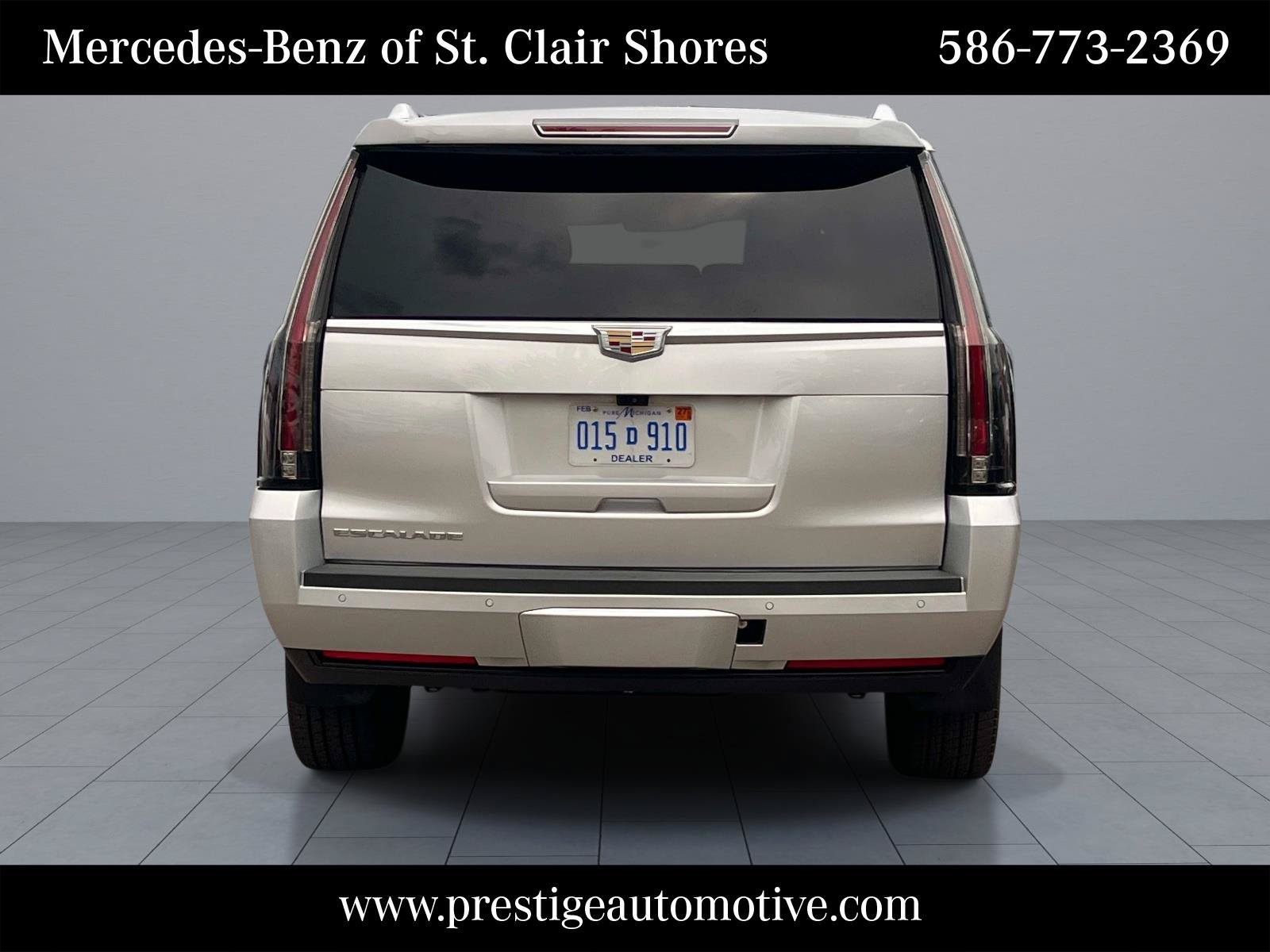 Used 2020 Cadillac Escalade ESV Luxury AWD/4WD image 5