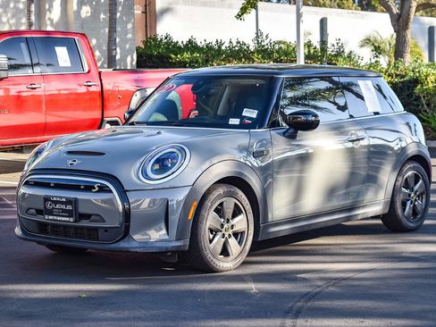 Used 2022 MINI Cooper SE image 3