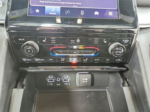 Used 2025 Jeep Grand Cherokee Laredo X w/ Luxury Tech Group I image 30