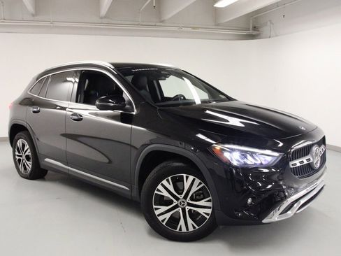 Certified 2025 Mercedes-Benz GLA 250 4MATIC image 4