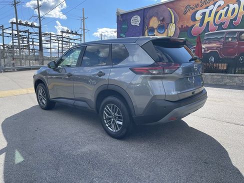 Used 2023 Nissan Rogue S AWD/4WD image 3